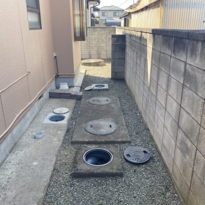 化粧砂利仕上げの浄化槽工事画像